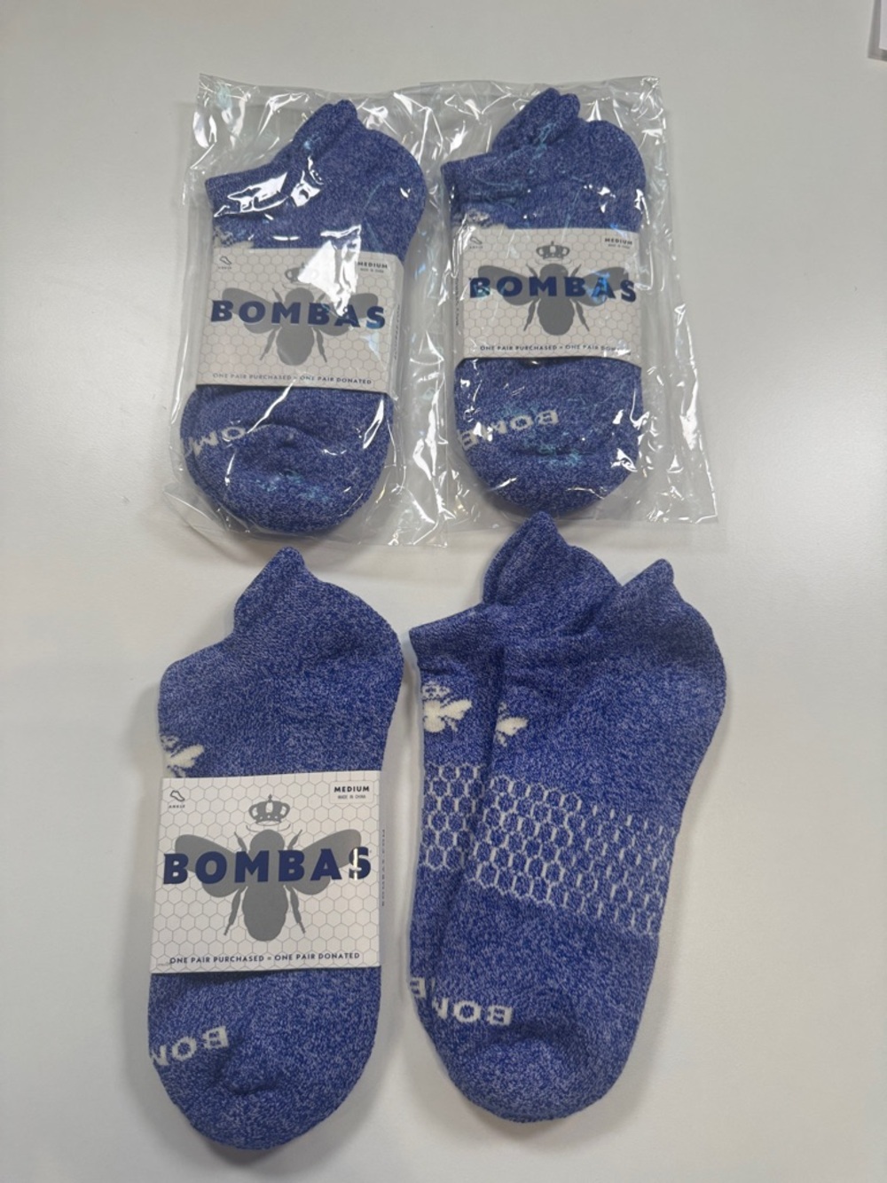 Bombas NWT Unisex 4 Pairs Ankle Socks SZ: Med Color: Blue